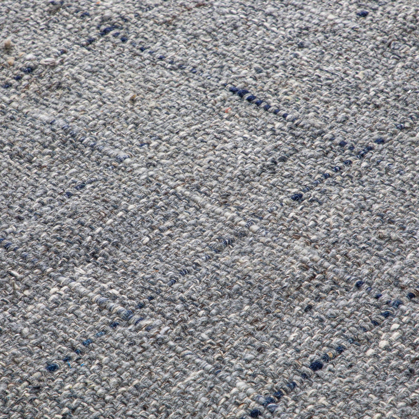 Tenney - 6' X 9' Area Rug - Gray / Blue